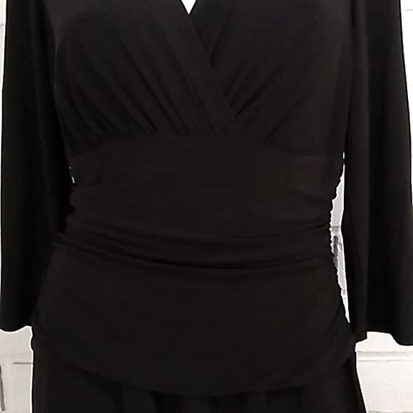 Nine West Black Ruched Sheath Dress. Size 10 - Picture 4 of 10